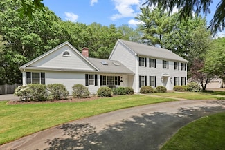 1130 Williams St, Longmeadow, MA 01106