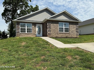 1909 Heather Lea Dr, Sevierville, TN 37876