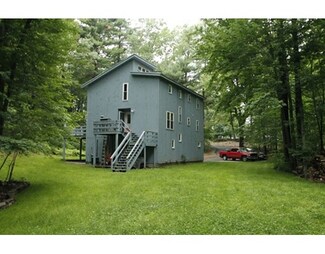 31 Ferry Hill Rd, Granby, MA 01033