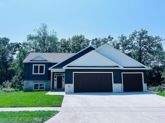 14 Tyrol Dr SE, Rochester, MN 55904