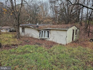 5512 Woodville Rd, Mount Airy, MD 21771