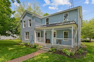 5702 Market St, Richmond, IL 60071