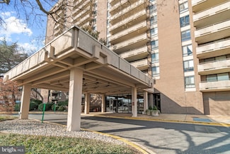 1800 Old Meadow Rd Unit 817, McLean, VA 22102