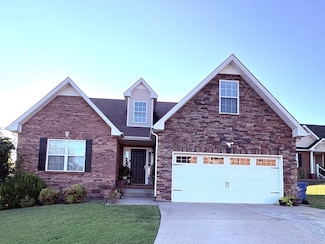 414 River Heights Dr, Clarksville, TN 37040