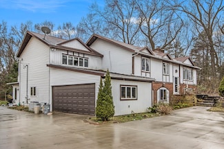 10221 W M Ave, Kalamazoo, MI 49009