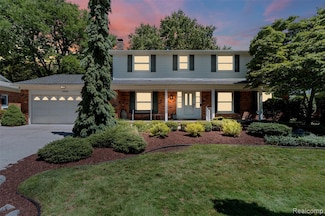 15920 Gary Ln, Livonia, MI 48154