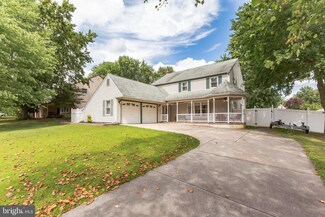 222 Dickens Dr, Delran, NJ 08075