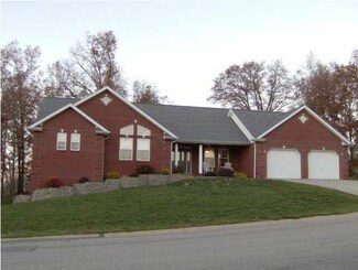906 Cherry Ridge Rd, Huntingburg, IN 47542