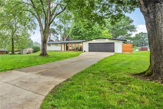 914 7th St NE, North Canton, OH 44720