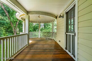 4 Oneida Ave, Atlantic Highlands, NJ 07716