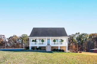 1950 Dundee Rd, Huddleston, VA 24104