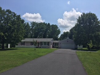 27 Lee Rd, South Deerfield, MA 01373