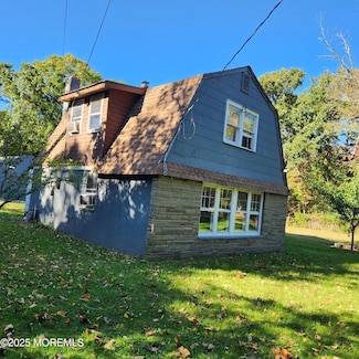 348 Cedar Grove Rd, Toms River, NJ 08753