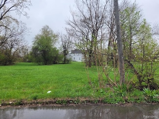 2439 Ash St, Detroit, MI 48208
