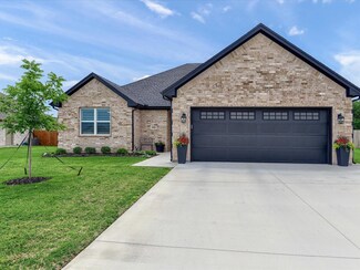 306 Ella St, Whitesboro, TX 76273