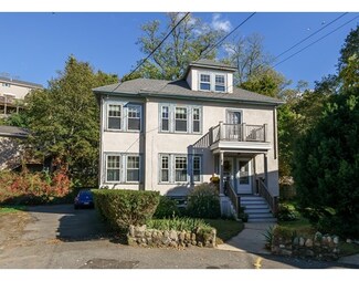 19 Glenwood Cir, Lynn, MA 01902