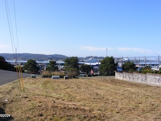 4902 SE Fogarty St, Newport, OR 97365