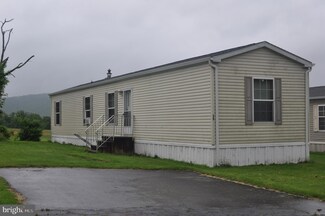 26 Midland Dr, Millersburg, PA 17061