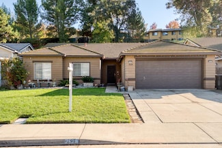 2628 Briarcliff Dr, Riverbank, CA 95367