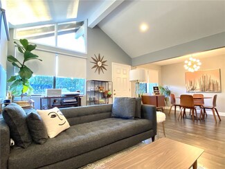 700 W Walnut Ave Unit 25, Orange, CA 92868