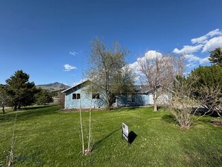 1421 Bluebird Ln, Bozeman, MT 59715