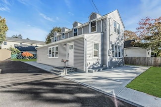 42 13th St, Locust Valley, NY 11560