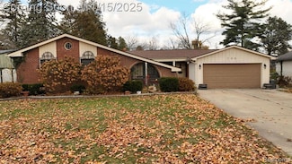206 Wellington Crescent, Mount Clemens, MI 48043
