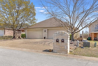 1505 Claremont Pkwy, Marble Falls, TX 78654