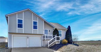 32663 W 172nd St, Gardner, KS 66030