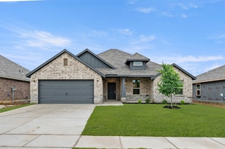 2616 Streamside Dr, Burleson, TX 76028