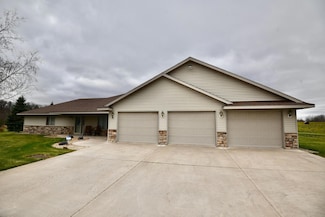 12221 85th Ave, Milaca, MN 56353