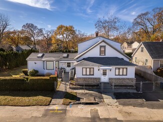 119 Holmes Rd, Warwick, RI 02888