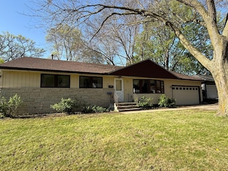314 Burr Oak Dr, Albert Lea, MN 56007