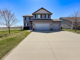 720 SE Driftwood Ln, Waukee, IA 50263