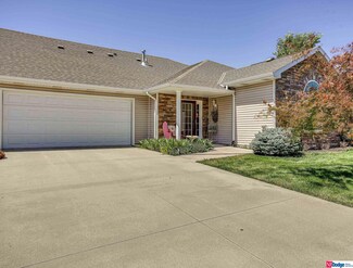 8658 N 160th Ct, Bennington, NE 68007