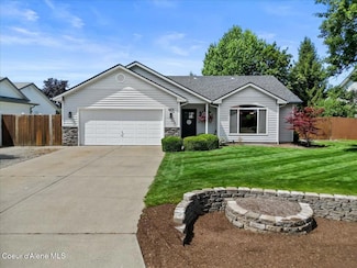 9033 N Blossom Dr, Hayden, ID 83835