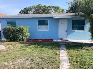 1425 W 36th St, Riviera Beach, FL 33404