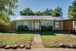 1005 SE 2nd St, Knox City, TX 79529