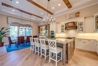 2097 Torino Way, Naples, FL 34105