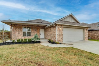 101 N Shannon Way, Mustang, OK 73064