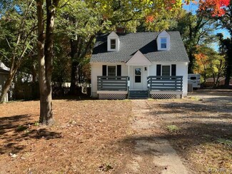 206 Garland Ave, Sandston, VA 23150