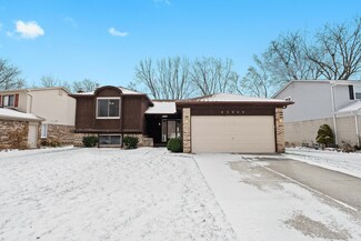45989 Gainsborough Dr, Canton, MI 48187