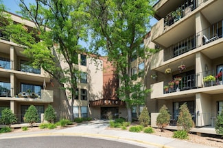 6710 Vernon Ave S Unit 403, Edina, MN 55436
