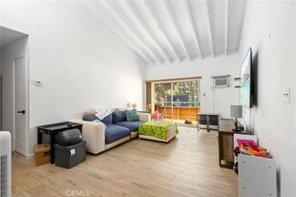 1001 W Stevens Ave Unit 204, Santa Ana, CA 92707