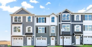 11 Millrace Ct Unit 13, Gettysburg, PA 17325