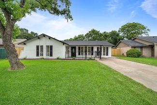 12310 New Brunswick Dr, Houston, TX 77089