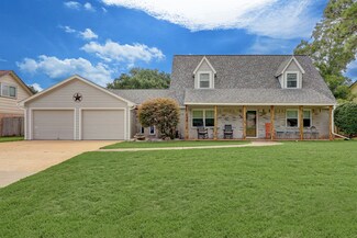645 N Flamingo Dr, Seabrook, TX 77586
