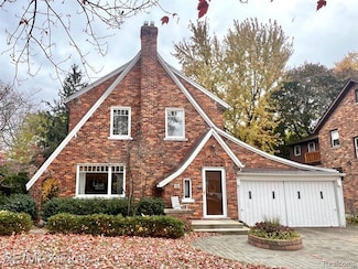 815 W Oakridge St, Ferndale, MI 48220