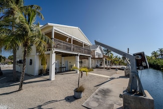 726 Jamaica Ln, Summerland Key, FL 33042