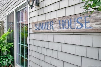 469 S Benson Rd, Fairfield, CT 06824